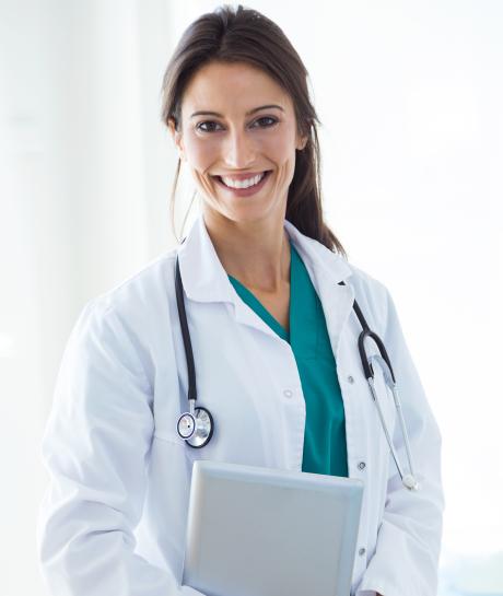 nurse-in-labcoat-with-clipboard