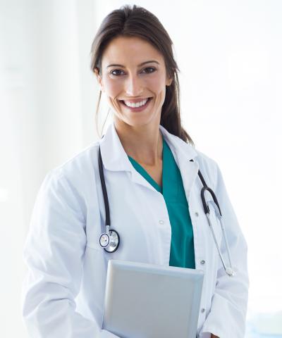 nurse-in-labcoat-with-clipboard